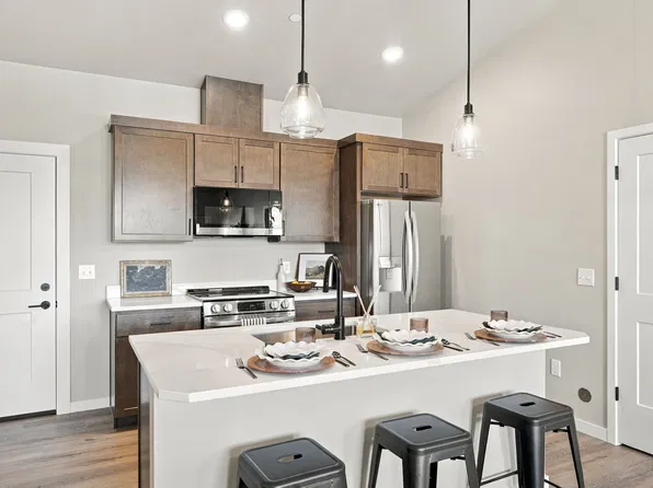 159 Canyon Falls Way #305, Hamilton, MT 59840
