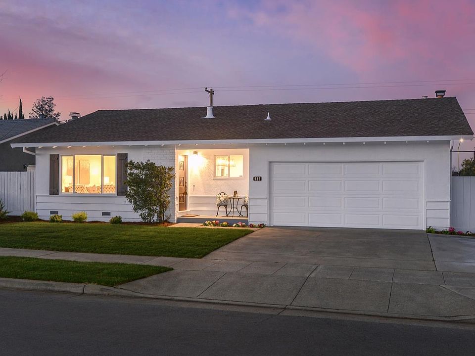 1st image of 945 Foxglove Dr