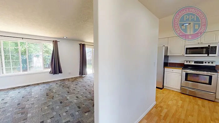 18230 Seaman Ave — Photo 5