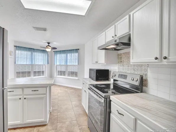 10319 FORK CRK, San Antonio, TX 78245