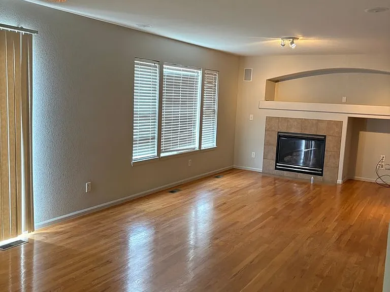 20535 E Girard Pl — Photo 2