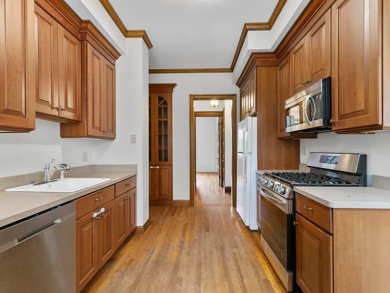 361 Willow St #1W — Photo 7