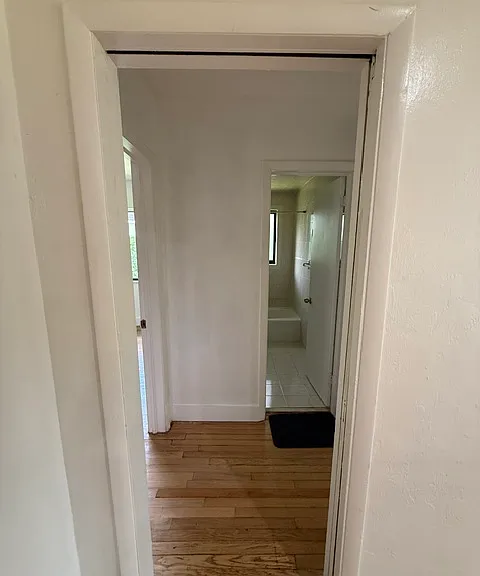 1545 Mantua Ave — Photo 12