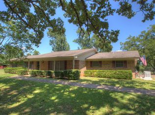 303 Clements Rd, Queen City, TX 75572