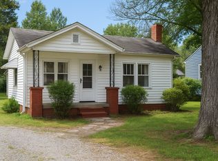 620 Providence Rd, Graham, NC 27253