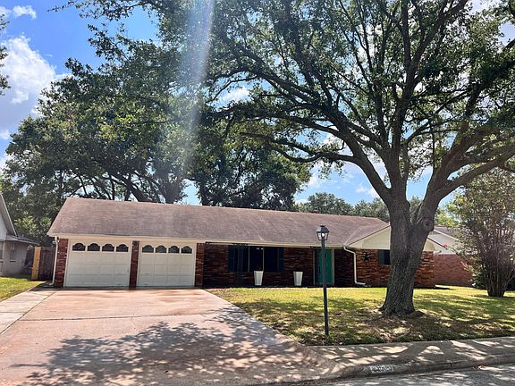 3rd image of 2103 Clayton Dr