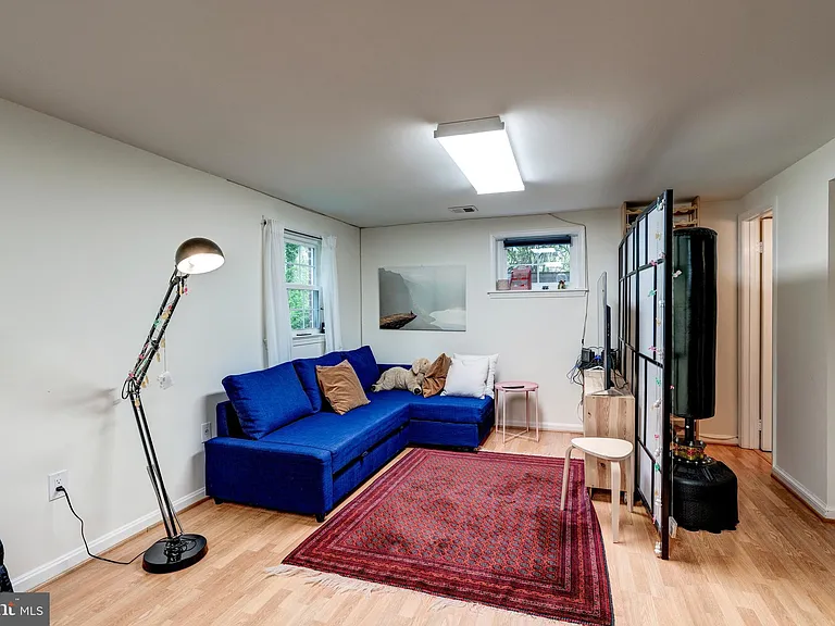 7525 Cayuga Ave — Photo 37