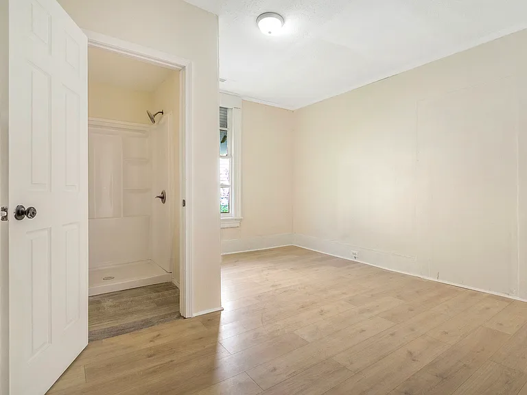 1031 Ash St — Photo 20