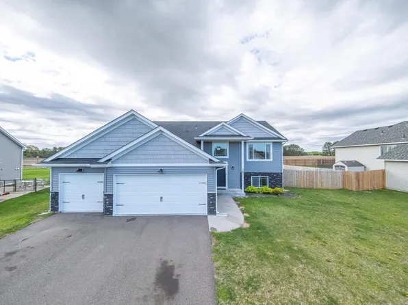 705 Hickory St SW, Isanti, MN 55040