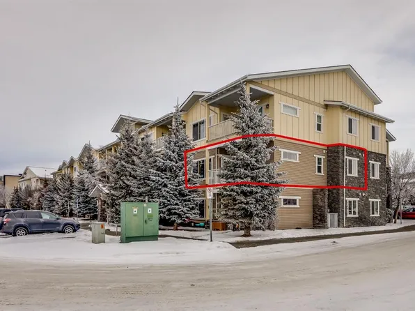 4 Kingsland Close SE #3201, Airdrie, AB T4A 0J3