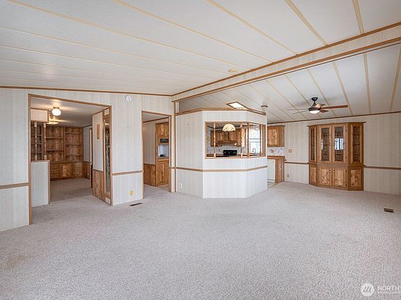 5th image of 2240 W Broadway Avenue #221