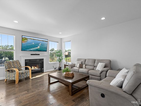 5th image of 27W177 Breme Dr W