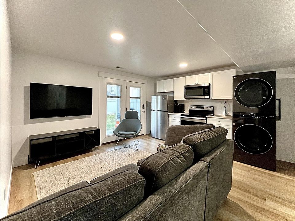 1st image of 16193 S Truss Dr #Basement
