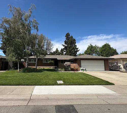 669 Clipper Way Photo 1