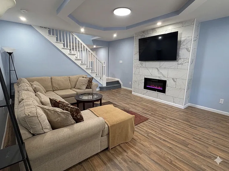 1747 Oneida St — Photo 10
