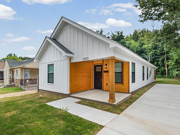 3rd image of 2553 Snowden Ave
