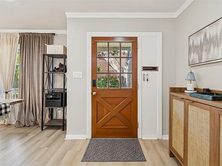 2302 S Arrawana Ave — Photo 4