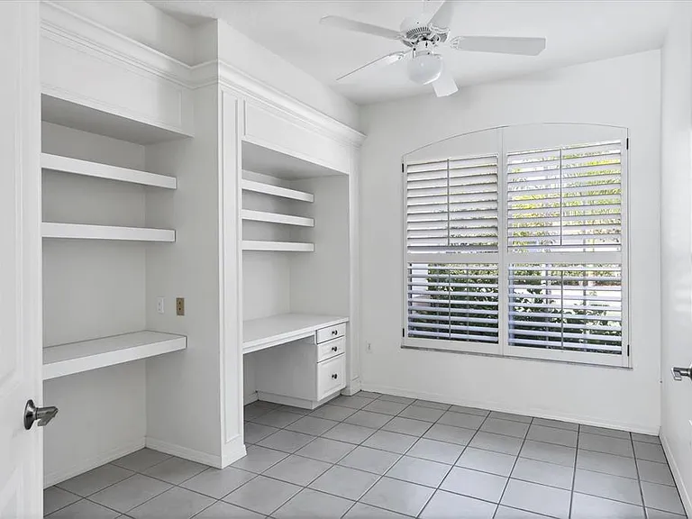 8501 Park Shore Ln — Photo 22