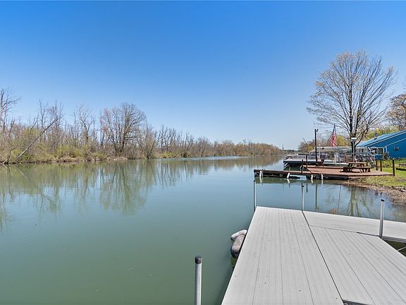 5th image of 3203 Demont Rd