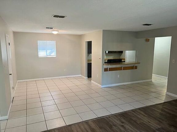 2nd image of 50 Laurie Dr NE