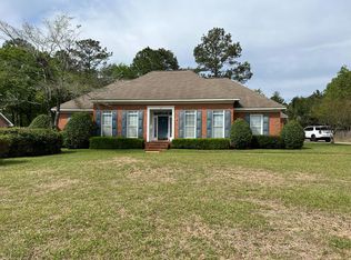 346 Stonegate Dr, Dothan, AL 36305