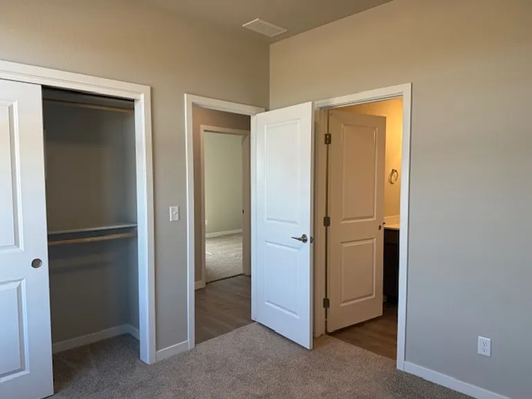 1370 Howling Moon Way — Photo 14