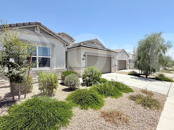 3rd image of 3568 N Sequoia St