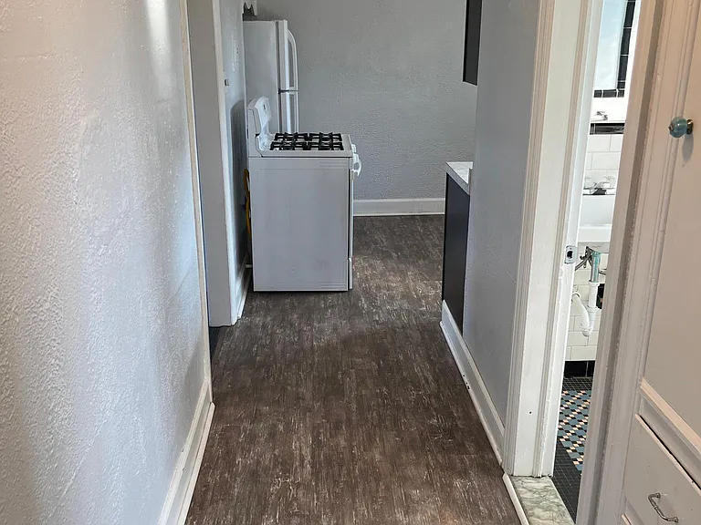 hallway to kitchen