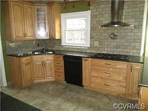 2nd image of 2417 Loch Braemar Dr