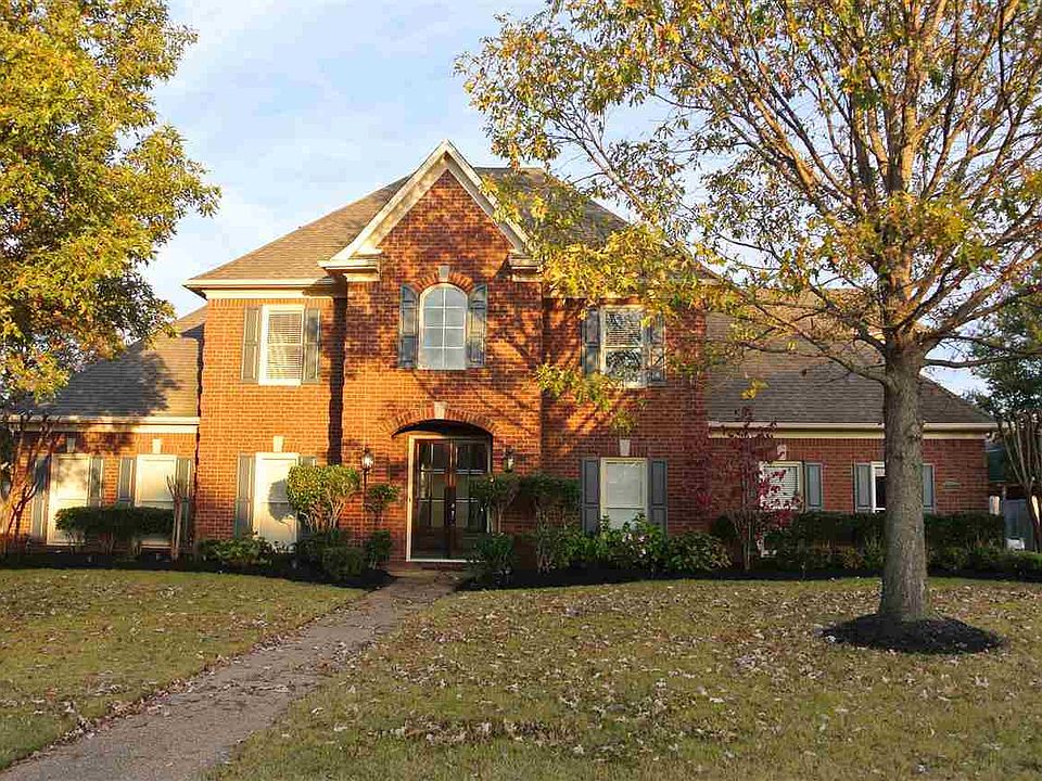 1st image of 2056 Dogwood Gardens Dr