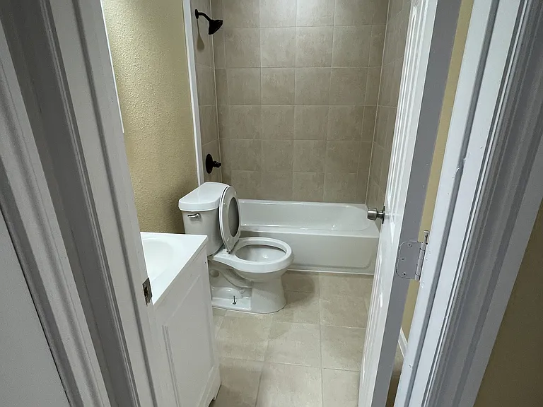 525 Royal Ave — Photo 20