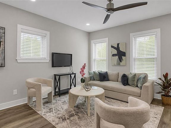 2nd image of 721 Fayetteville Rd #609