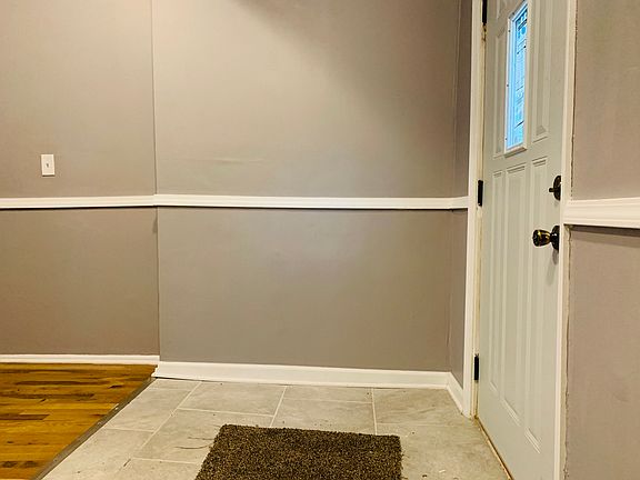 4th image of 4919 W Race Ave