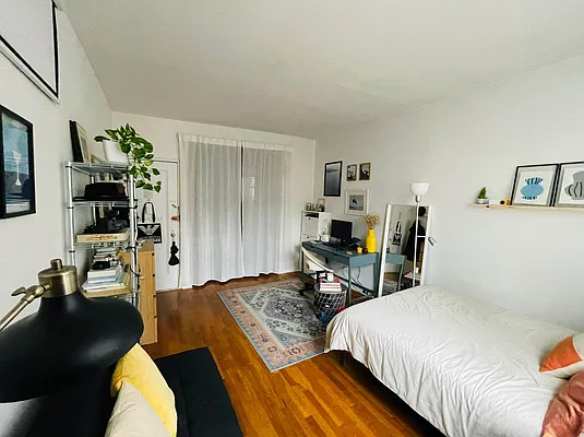 Rented by Eric Goodman Realty Corp | media 7