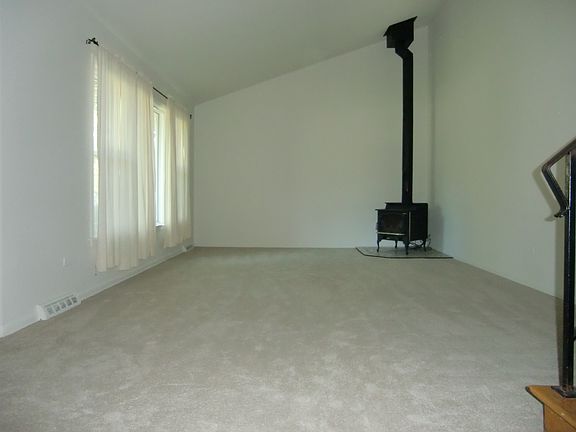 4th image of 10213 W 151st St