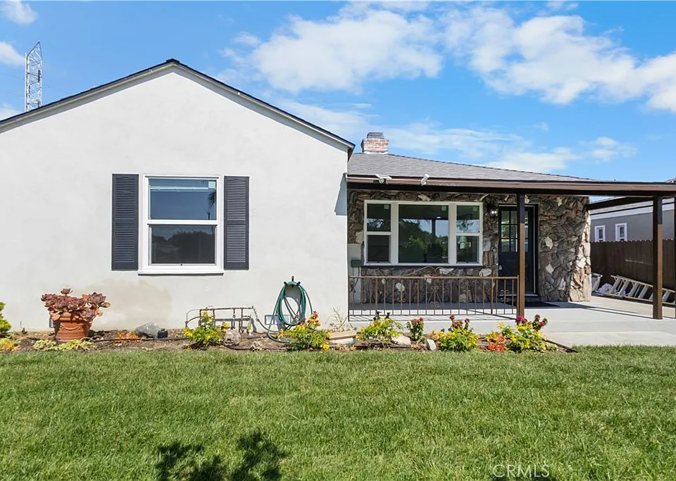 6624 Farmdale