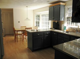 2 Copley Dr, Andover, MA 01810