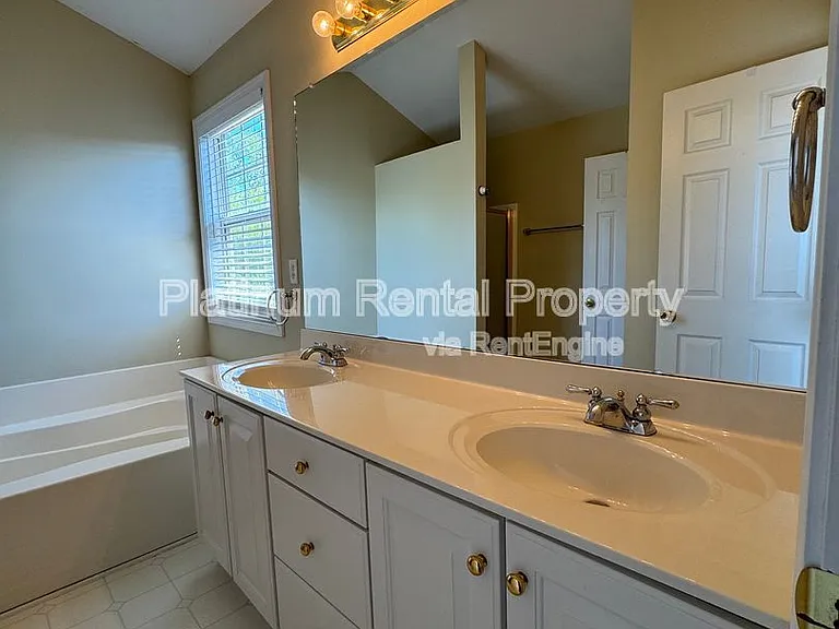 7920 Timberline Overlook — Photo 21