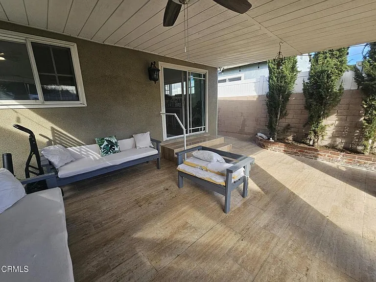 1700 N Pass Ave — Photo 4