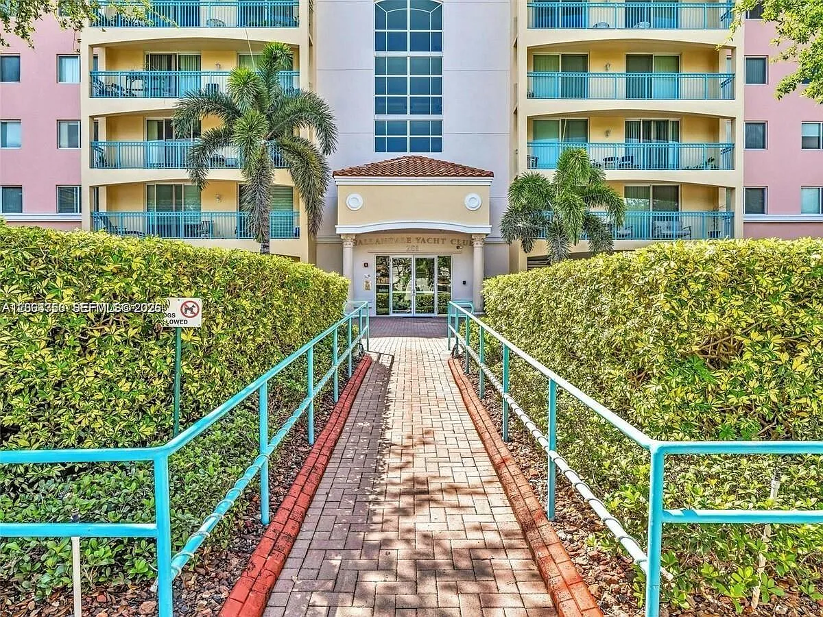 Hallandale Beach Private — Photo 2