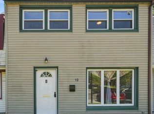 10 Ruscombe Ct, Willingboro, NJ 08046