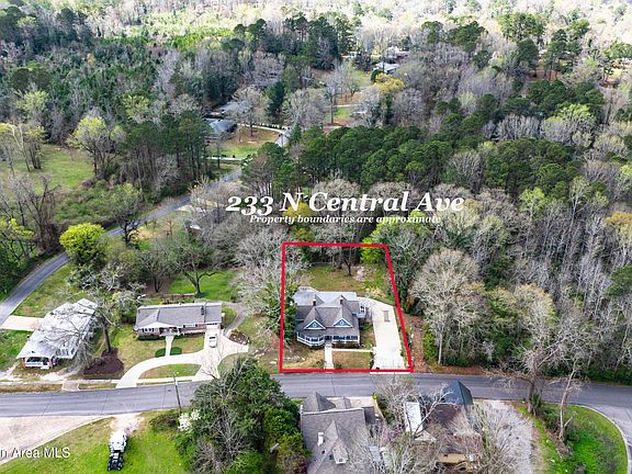 3rd image of 233 N Central Ave