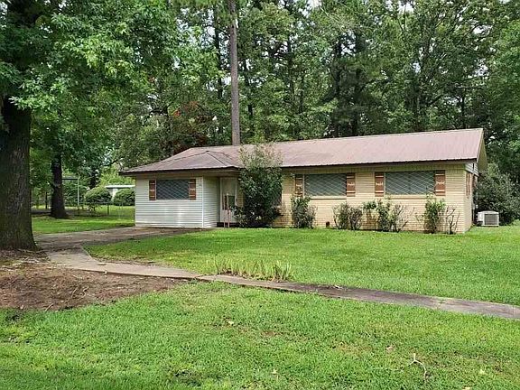 2nd image of 111 Redwood Dr