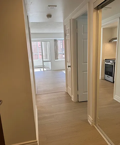 711 Bay St #1318 — Photo 18
