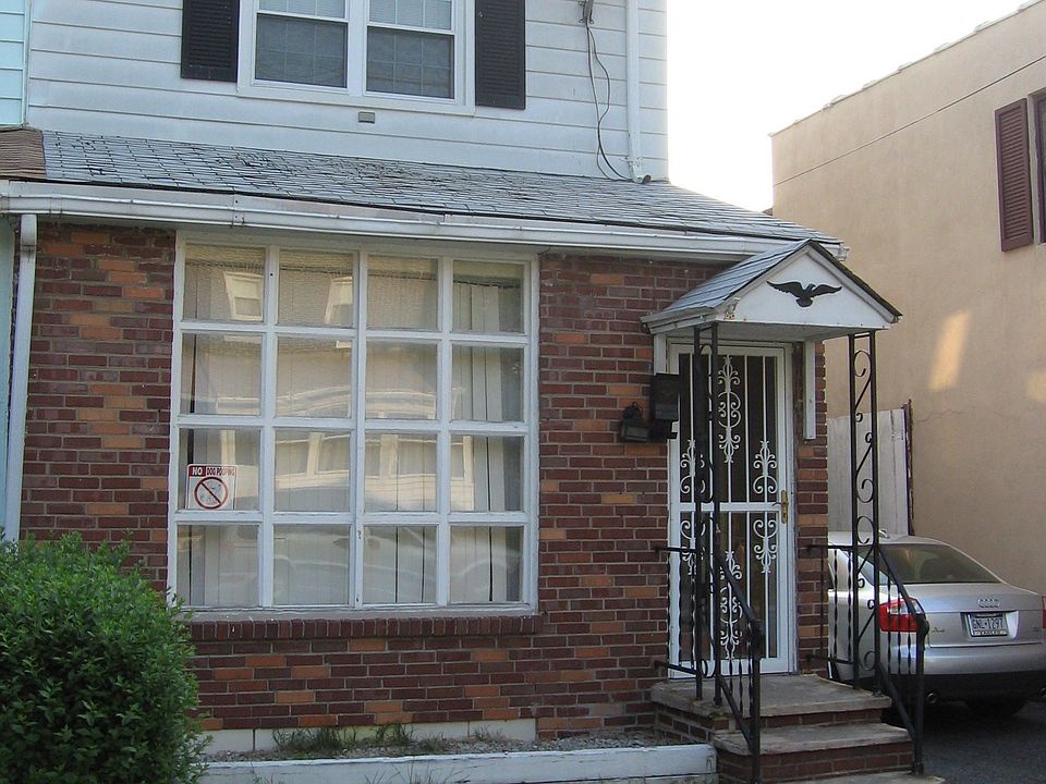 House with Carport