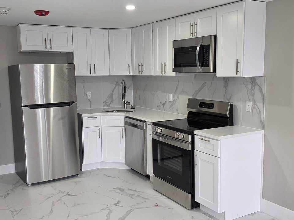 1st image of 543 Clinton Ave #Basement