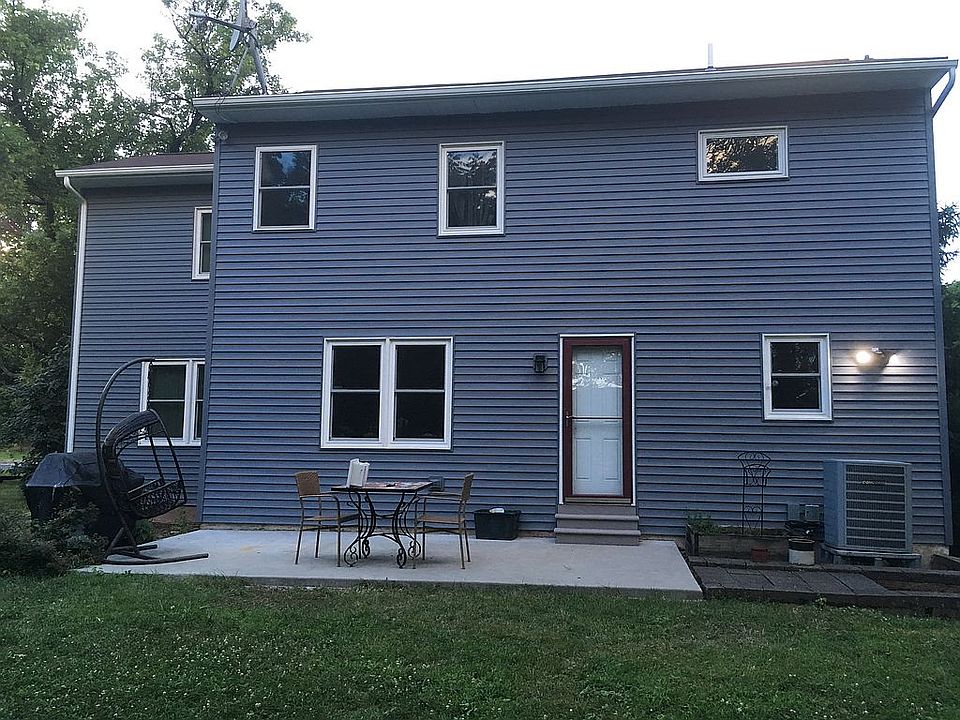 2nd image of 1120 N Adams St