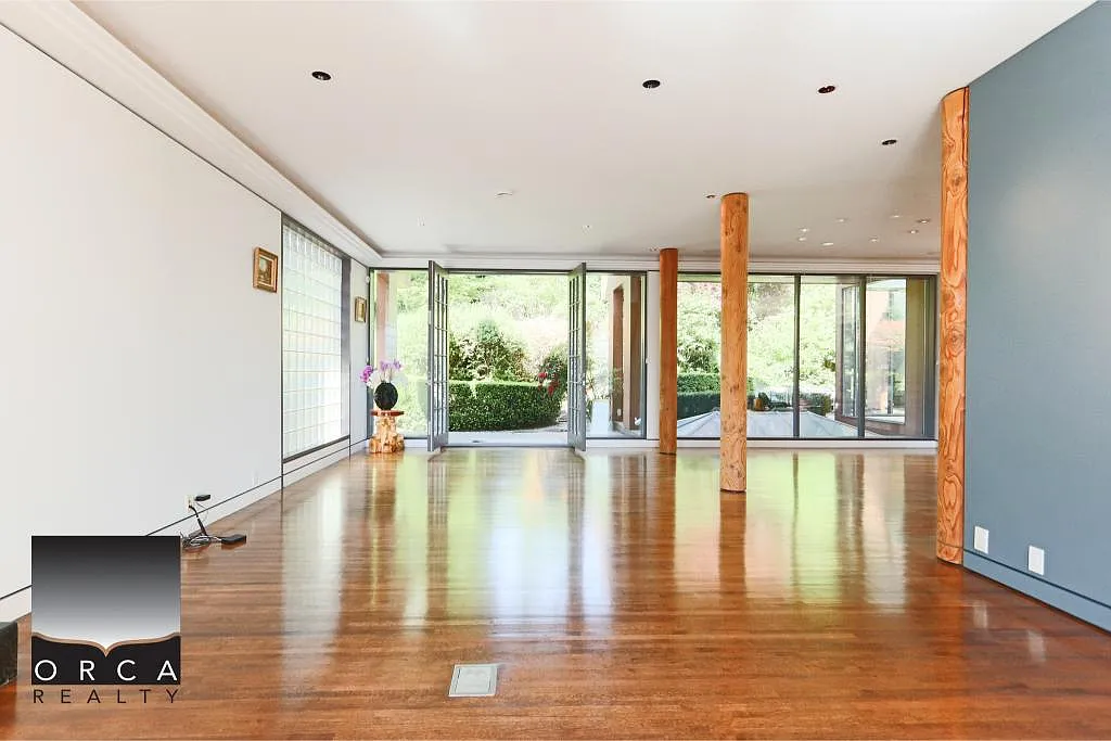 687 Beachview Drive, North Vancouver — Photo 3
