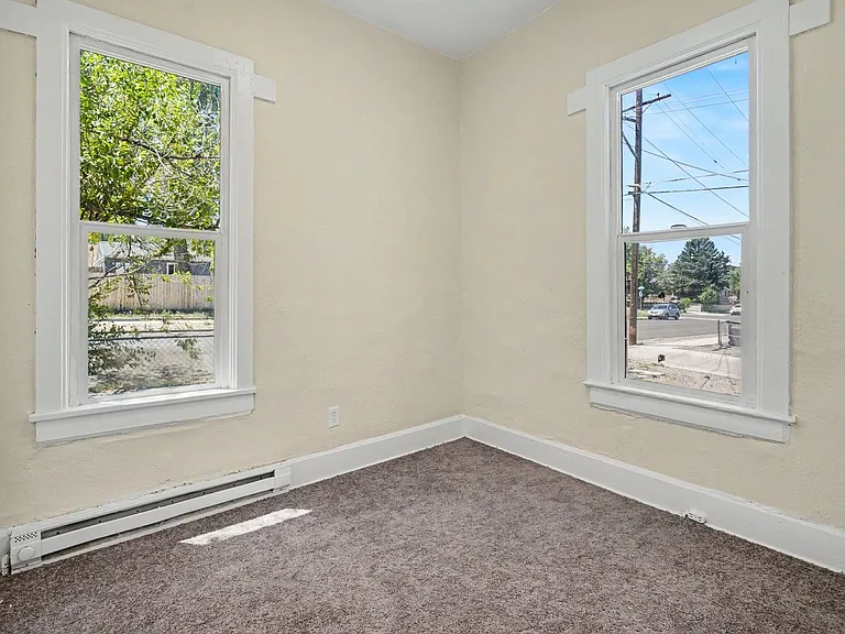 703 N Meade St — Photo 10