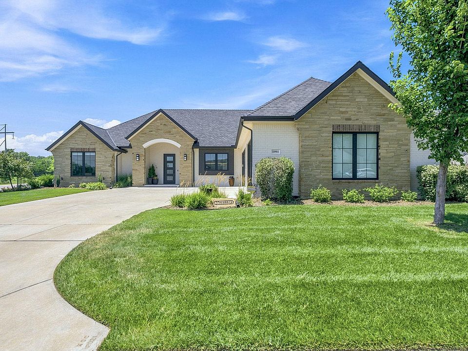 1st image of 10904 E Steeplechase Ct